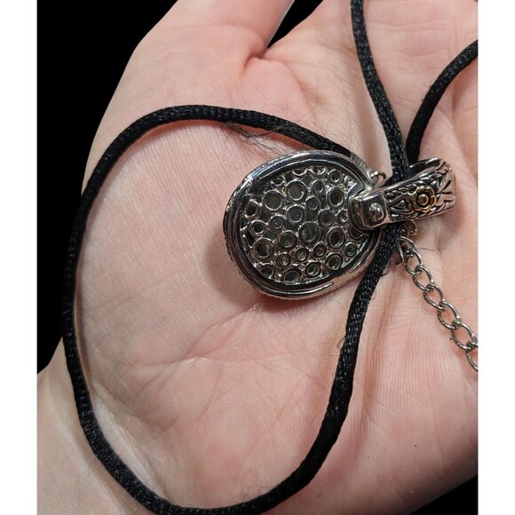 Elegant Fantasy Silver And Gold Tone Floral Pendant Necklace - Picture 4 of 8